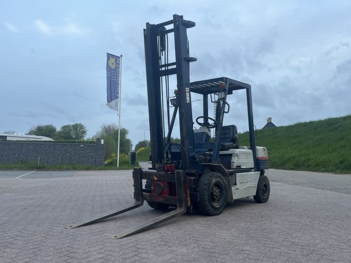 Komatsu FD 25 T -11 E  Heftruck