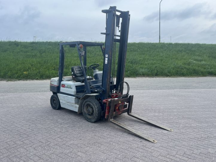 Komatsu FD 25 T -11 E  Heftruck