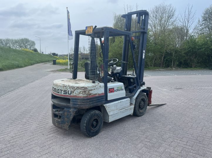 Komatsu FD 25 T -11 E  Heftruck