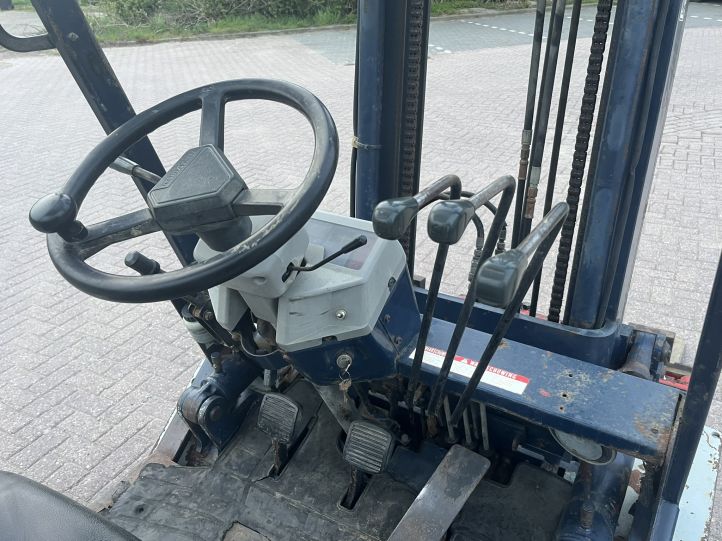 Komatsu FD 25 T -11 E  Heftruck