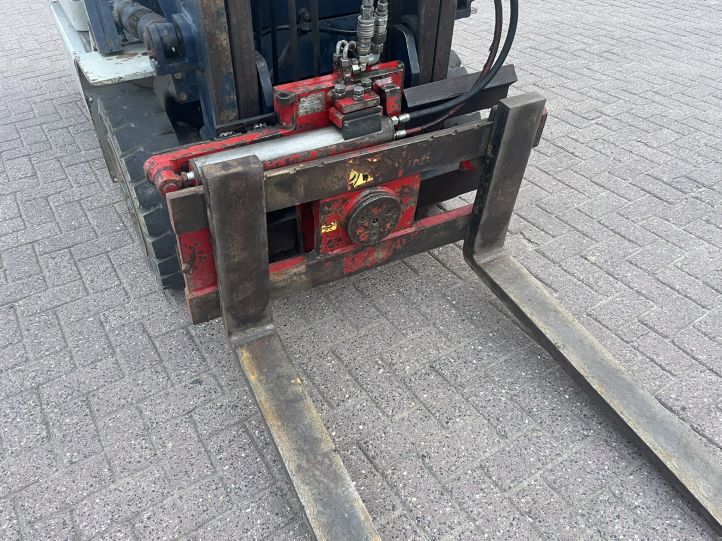 Komatsu FD 25 T -11 E  Heftruck