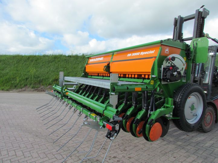 Amazone D 9-3000 Special zaaimachine