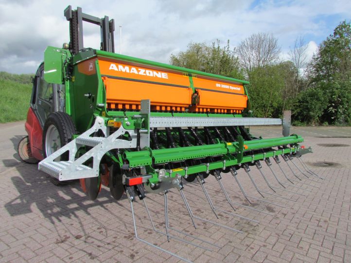 Amazone D 9-3000 Special zaaimachine