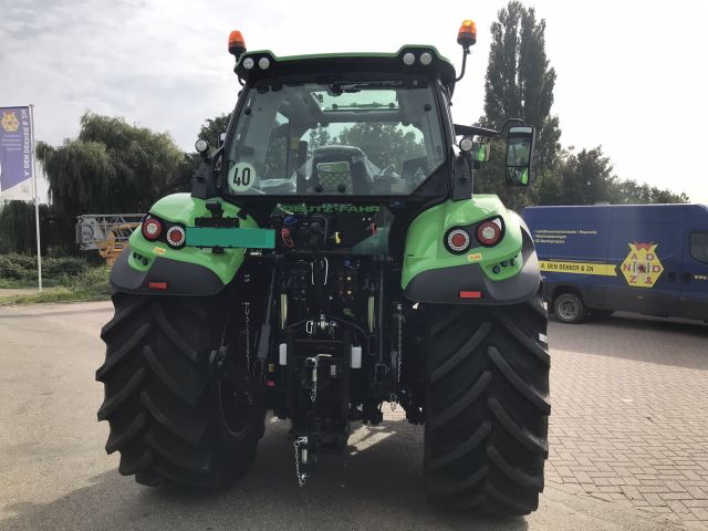 Deutz-Fahr 6140.4 TTV Tractor