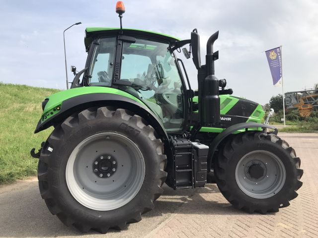 Deutz-Fahr 6140.4 TTV Tractor