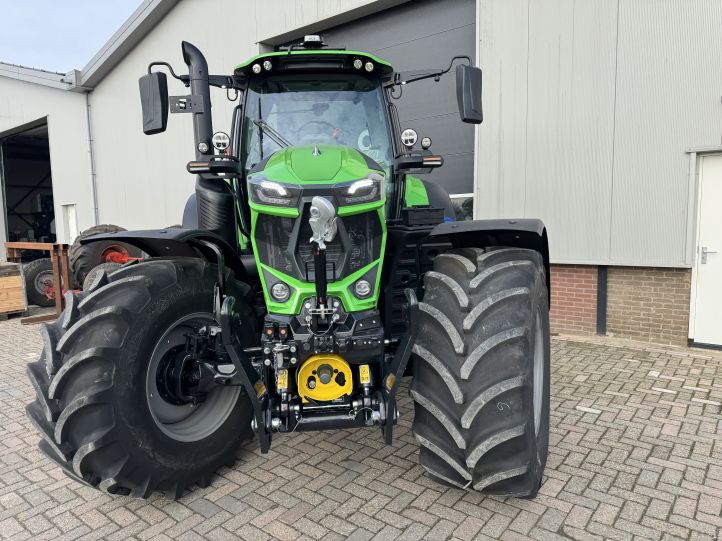 Deutz-Fahr Agrotron 6180 TTV Tractor