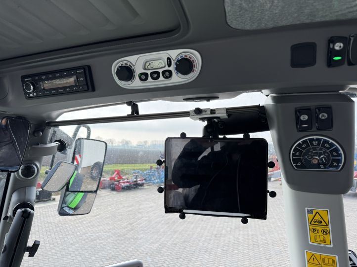 Deutz-Fahr Agrotron 6180 TTV Tractor