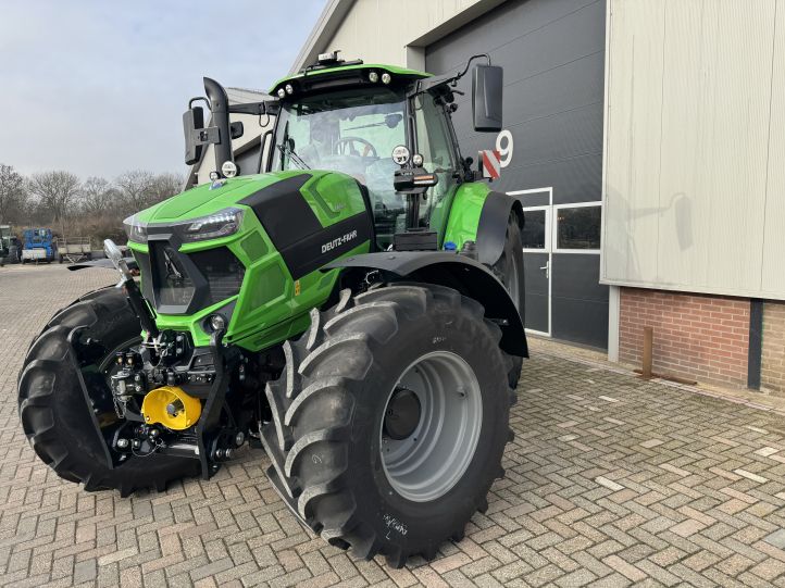 Deutz-Fahr Agrotron 6180 TTV Tractor