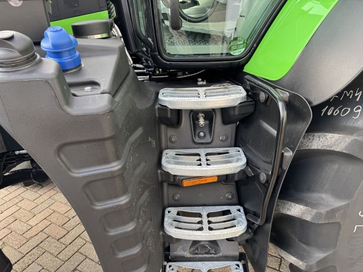 Deutz-Fahr Agrotron 6180 TTV Tractor