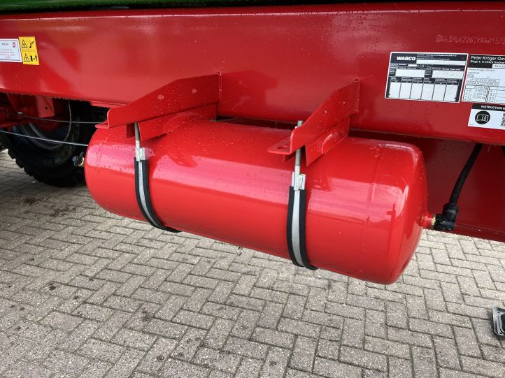 Kröger MUK303 Landbouwkipper 22T