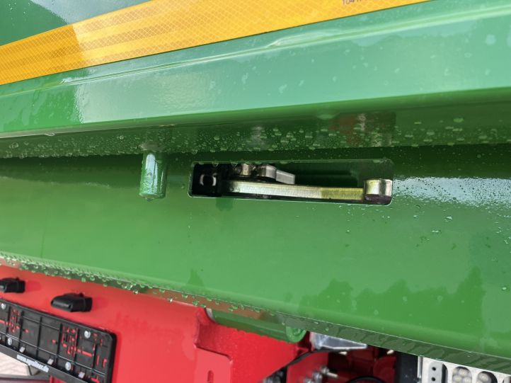 Kröger MUK303 Landbouwkipper 22T