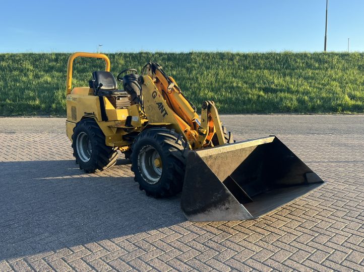 Giant V451 T Kniklader