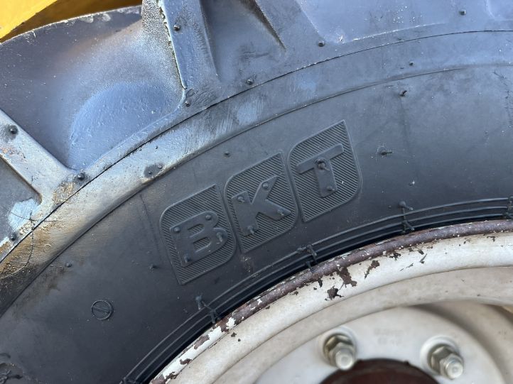 Giant V451 T Kniklader