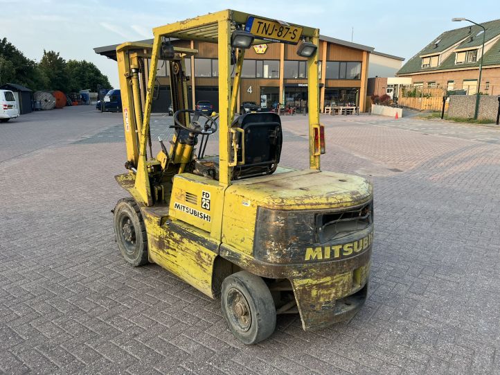 Mitsubishi FD 25 Heftruck