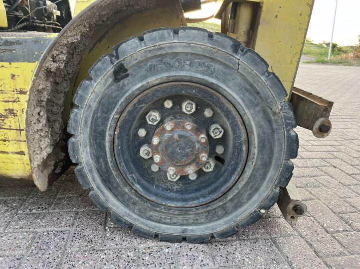 Mitsubishi FD 25 Heftruck