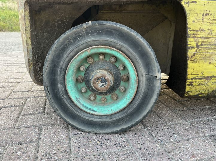 Mitsubishi FD 25 Heftruck