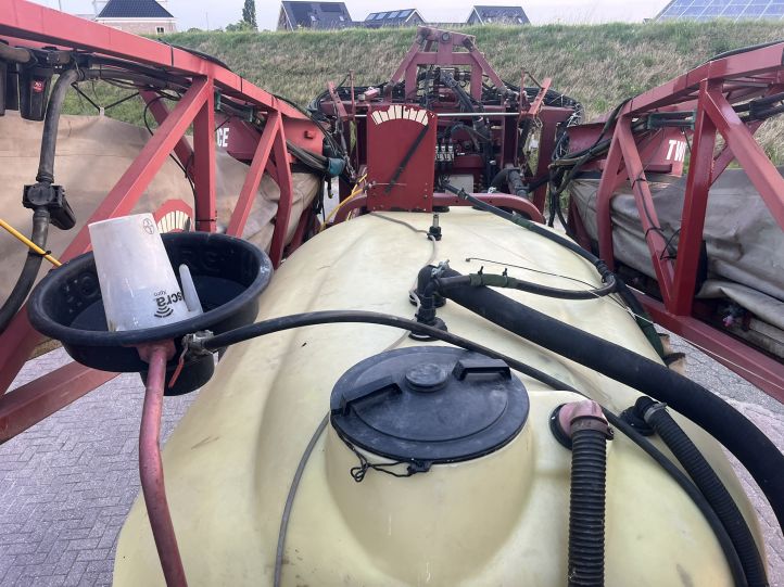 Hardi Commander Twin Force