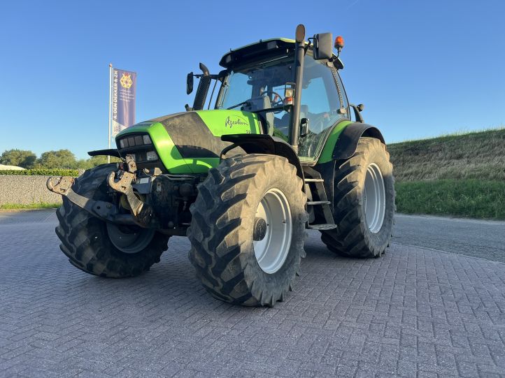 Deutz-Fahr Agrtron 150 Tractor