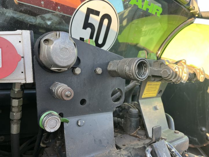 Deutz-Fahr Agrtron 150 Tractor